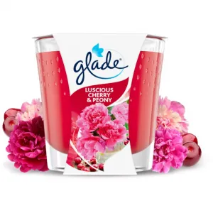 GLADE Luscious Cherry & Peony vonná sviečka 70 g