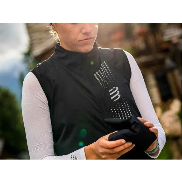 Compressport HURRICANE WINDPROOF VEST W Dámska vetruodolná vesta, čierna, veľkosť