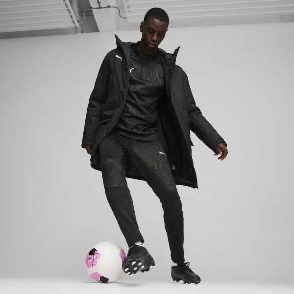 Puma TEAMFINAL WINTER JACKET Pánska futbalová zimná bunda, čierna, veľkosť