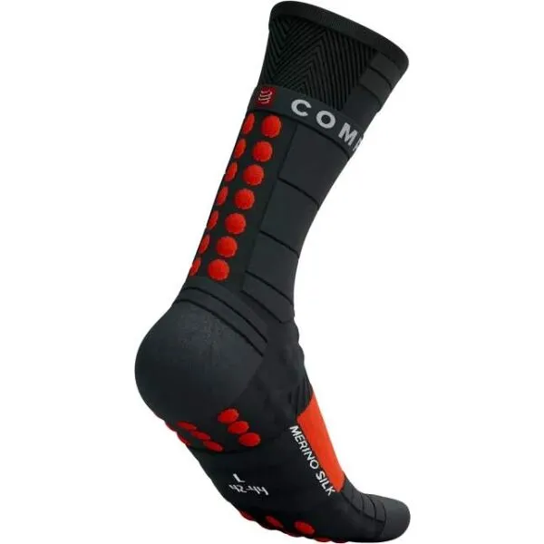Ponožky na behanie Compressport Pro Racing Socks Winter Run - black/high risk red