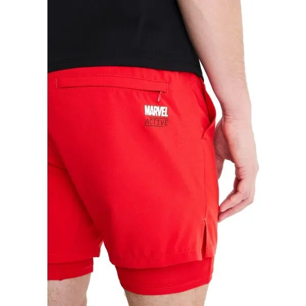 Červené športové kraťasy Celio Marvel - Iron Man