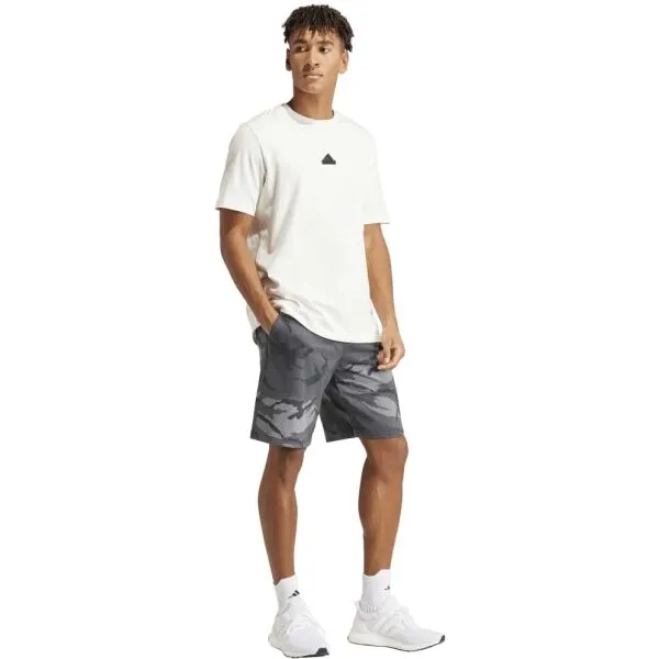 adidas SEASONAL ESSENTIALS CAMOUFLAGE SHORTS Pánske kraťasy, tmavo sivá, veľkosť