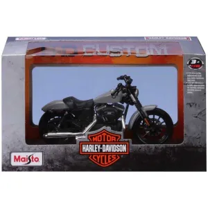 MAISTO 2022 SPORTSTER&reg; IRON 883™ MOTORKA, čierna, veľkosť