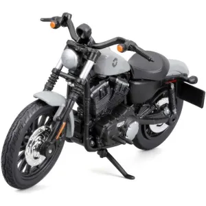 MAISTO 2022 SPORTSTER&reg; IRON 883™ MOTORKA, čierna, veľkosť