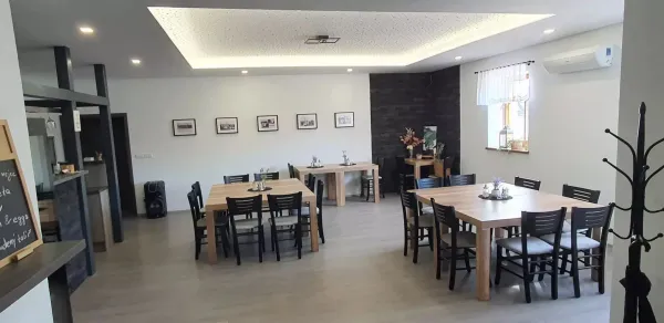 MI-KO Jedálenská stolička ATALA LÁTKA