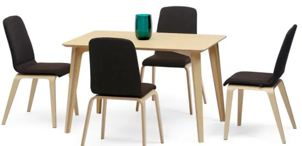 FORMDESIGN dřevěný stôl Woody Table