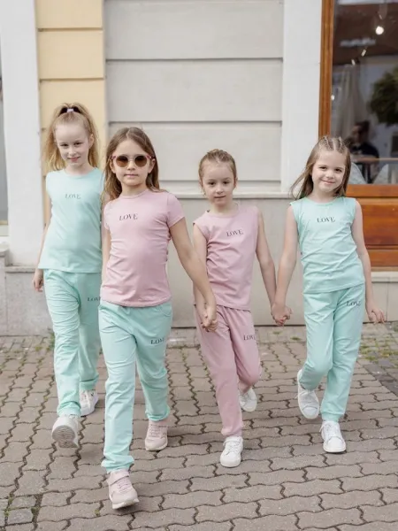 Dievčenské tričko LOVE s krátkym rukávom