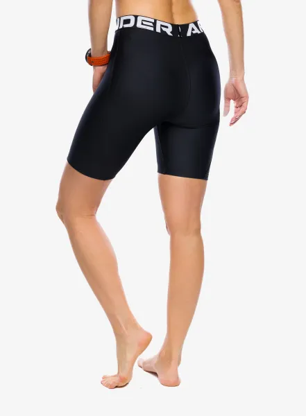 Športové kraťasy dámske Under Armour HeatGear Authentics 8 inch Short - black/white