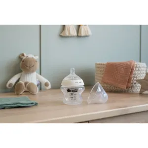 Tommee Tippee Natural Start Anti-Colic samosterilizačná dojčenská fľaša Slow Flow 0m+ 3x150 ml