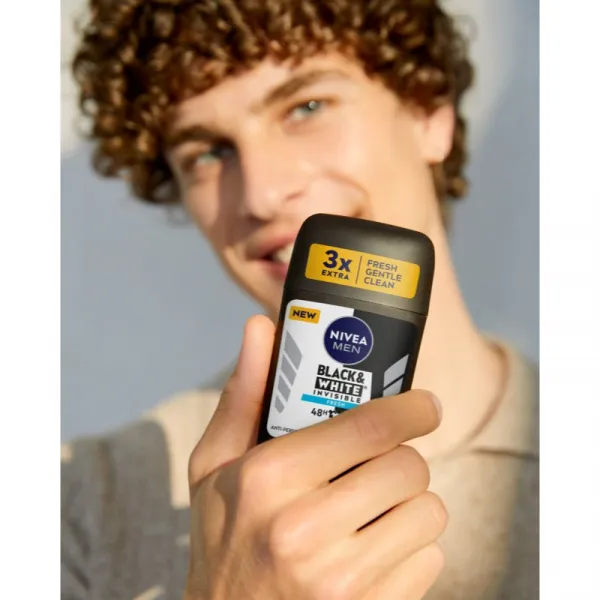 Nivea Men Black & White Invisible Fresh tuhý antiperspitant pre mužov 50 ml
