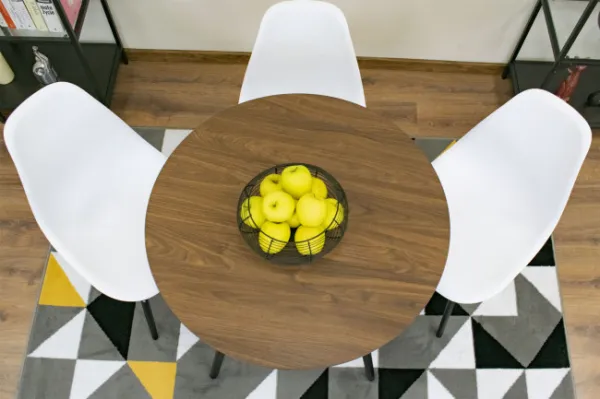 Moderný škandinávsky konferenčný stolík, hnedá okrúhla doska, 80 cm