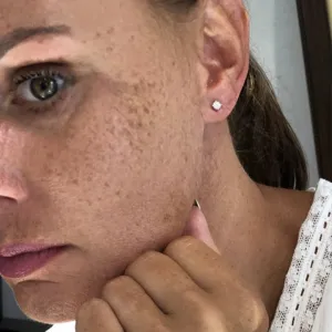 Blink-Blink Nadčasové diamantové náušnice z bieleho zlata 0.05 ct3055BDG