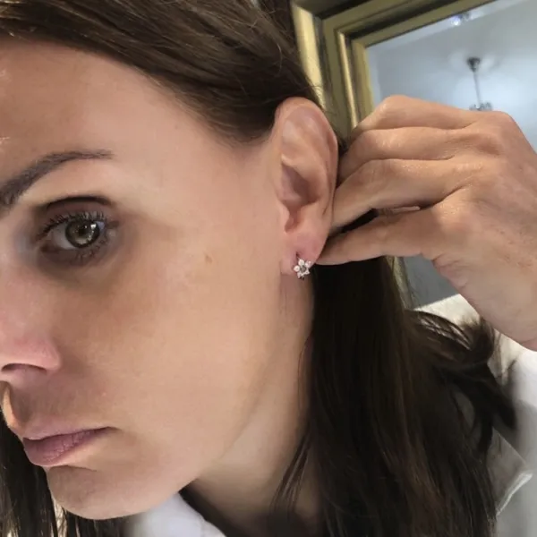 Blink-Blink Diamantové náušnice v tvare kvietku so Záhnedou 0.59 ct3254RDZG