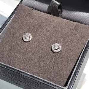 Blink-Blink Napichovacie náušnice z bieleho zlata s diamantami 0.43 ct3111BDZS