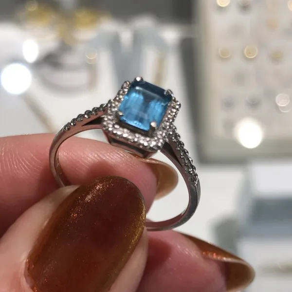 Blink-Blink Nádherný prsteň s diamantami a Topásom2290BToG