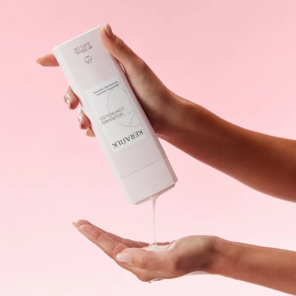 KERASILK Essentials Smoothing Shampoo šampón na hrubé a nepoddajné vlasy 250 ml