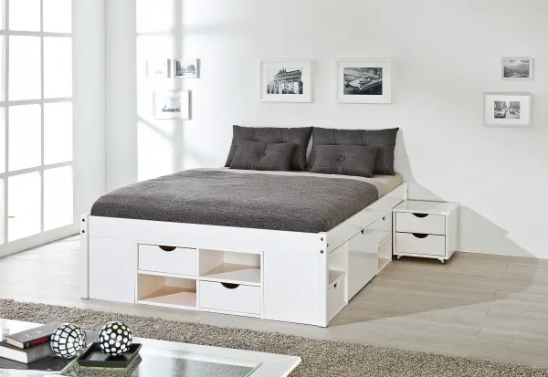 Posteľ z masívu 180x200cm s výsuvnými nočnými stolíkmi a úložným