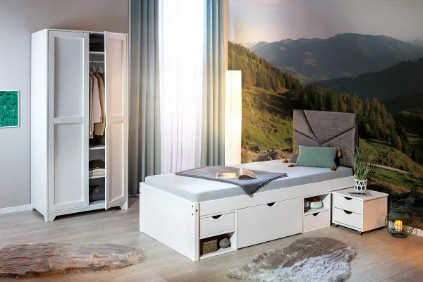 Posteľ z masívu 90x200cm s výsuvným nočným stolíkom a úložným