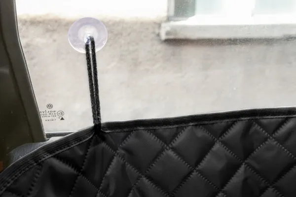 Reedog ochranný autopoťah do auta pre psa na zips + boky - čierny