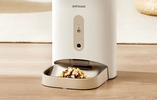 Petwant F11-C Inteligentný dávkovač krmiva s kamerou a mikrofónom