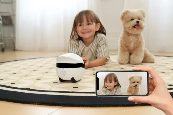 Enabot ROLA Mini pohybová kamera pre domáce zvieratá