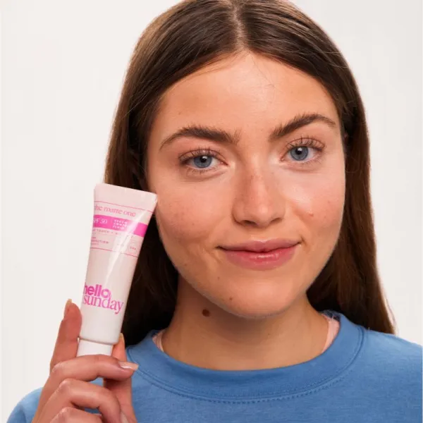 hello sunday the matte one zmatňujúca podkladová báza pre mastnú a problematickú pleť SPF 50 50 ml