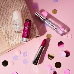 Essence Extreme Shine lesk na pery pre väčší objem odtieň 01 Crystal Clear 5 ml