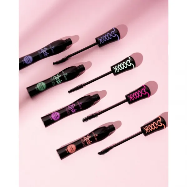 essence Lash PRINCESS tvarujúca riasenka pre objem a natočenie mihalnic odtieň Black 12 ml