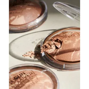 Catrice Sun Lover Glow bronzer odtieň 010 Sun - Kissed Bronze 8 g