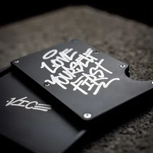 Innocent Smart AirTag Clip Wallet - VICE Black