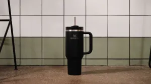 Stanley Quencher H2.O FlowState™ Tumbler tumbler z nehrdzavejúcej ocele s rúrkou Twilight 1180 ml