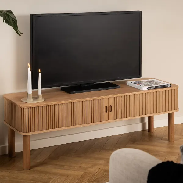 Actona TV stolek Langley 140 cm dub přírodní
