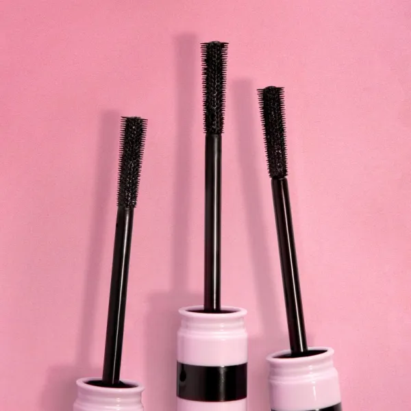 Barry M It's A Wrap objemová a predlžujúca riasenka odtieň Black 8 g