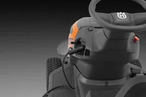Akumulátorový traktor Husqvarna TC 100i