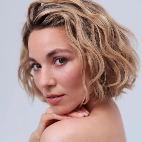 ICONIQUE Professional DREAMING BIG LIKE YOU Volume & Thickness kondicionér pre zväčšenie objemu pre jemné vlasy 250 ml