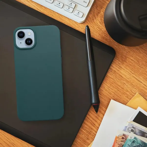 Matt obal, iPhone 16 Plus, zelený