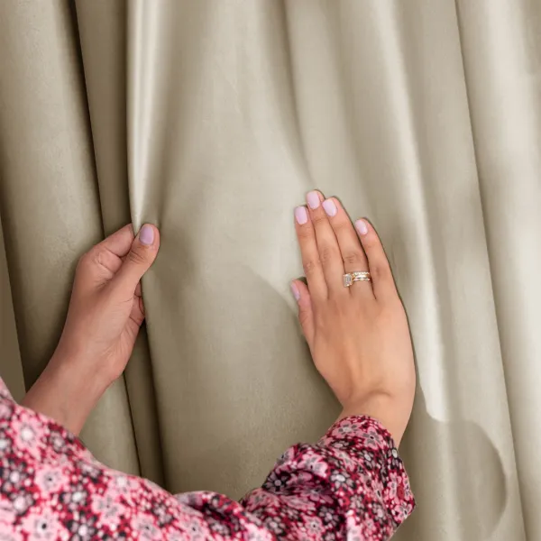 Záves AmeliaHome Velvet s multifunkčnou páskou 140x245 cm béžový, veľkosť 140x245