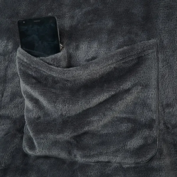 Deka s rukávmi DecoKing Lazy uhľová, veľkosť 150x180