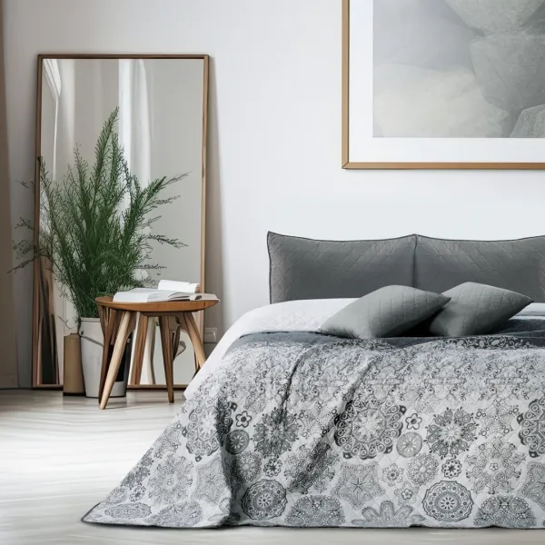 Obojstranný prehoz z mikrovlákna DecoKing Brigha bielo-sivý, veľkosť 170x270