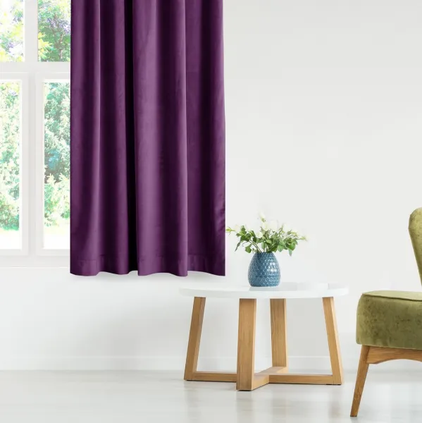 Záves AmeliaHome Velvet s priechodkami slivkový, veľkosť 140x245
