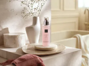 Sakura Shimmering Body Spray 150ml