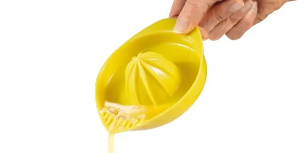 Odšťavovač VITAMINO, so zásobníkom
