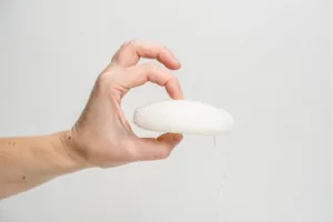 Kongy Konjakový hubka s lufou pre intenzívny peeling na tvár