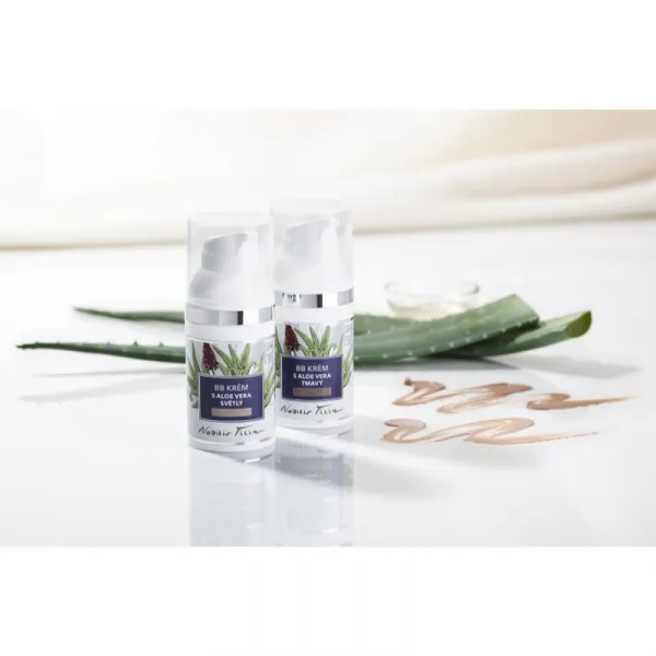 Nobilis Tilia Obličejový Krém BB krém s hydratačným účinkom s aloe vera odtieň Light 30 ml