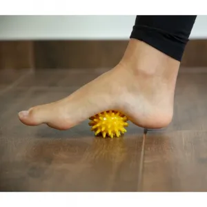 Rehabiq Massage Ball masážna loptička farba Yellow, 6 cm 1 ks