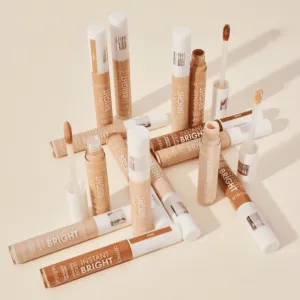 Catrice Instant Bright Serum rozjasňujúci korektor s hydratačným účinkom odtieň 033C 5 ml