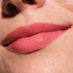 Catrice Melt & Plump balzam na pery so zväčšujúcim efektom odtieň 050 Tropic Like It’s Hot 1.8 g