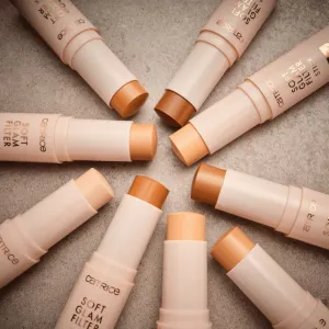 Catrice Soft Glam Filter Stick make-up v tyčinke odtieň 080 Tan - Deep 9 g