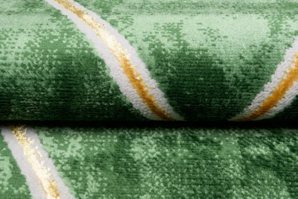 ModernýzelenýkoberecsozlatýmvzoromtrojuholníkovŠírka:140cm|Dĺžka:200cm56486_115833