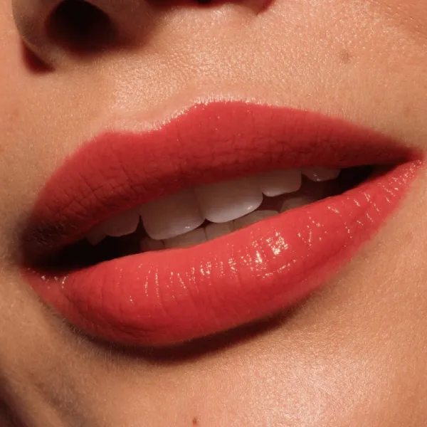 Catrice Glass Like Dewy Lip Tint vysoko pigmentovaný lesk na pery s hydratačným účinkom odtieň 040 You Do You 3 ml